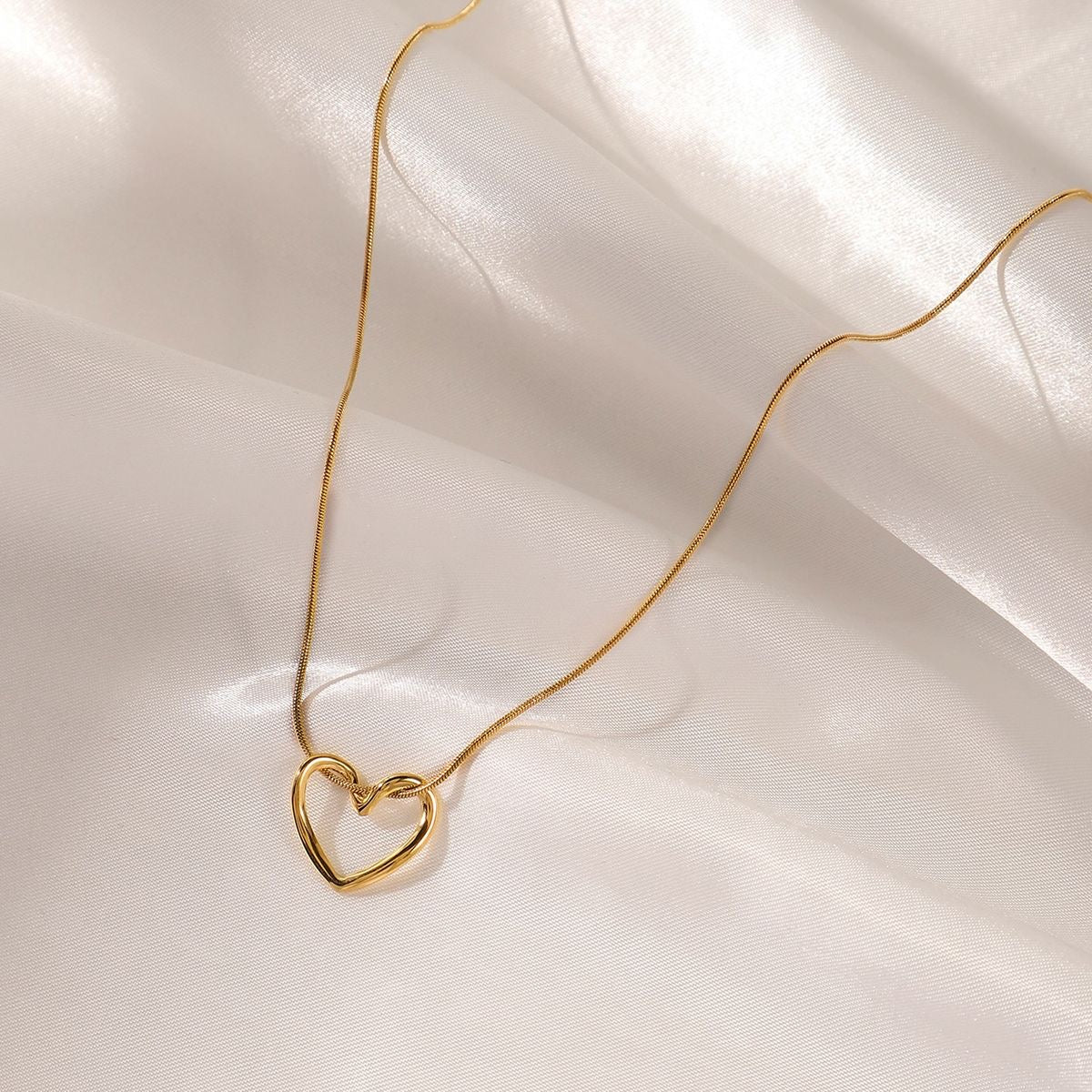 Dainty Heart Necklace - Image 5